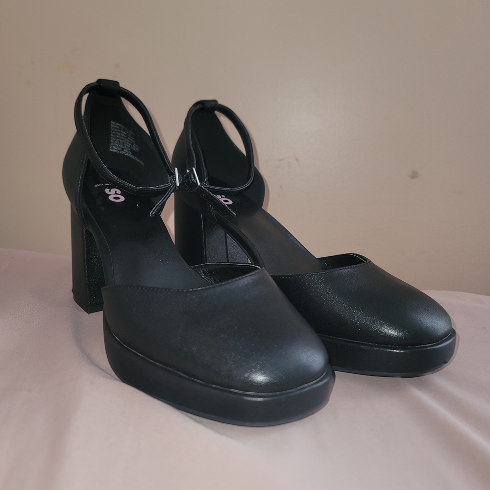 Juniors' SO Ankle Strap Platform Heels